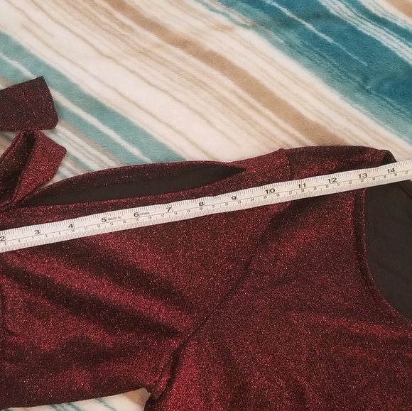 Zoey and Leelo red metallic short sleeve top size Medium - Picture 10 of 12